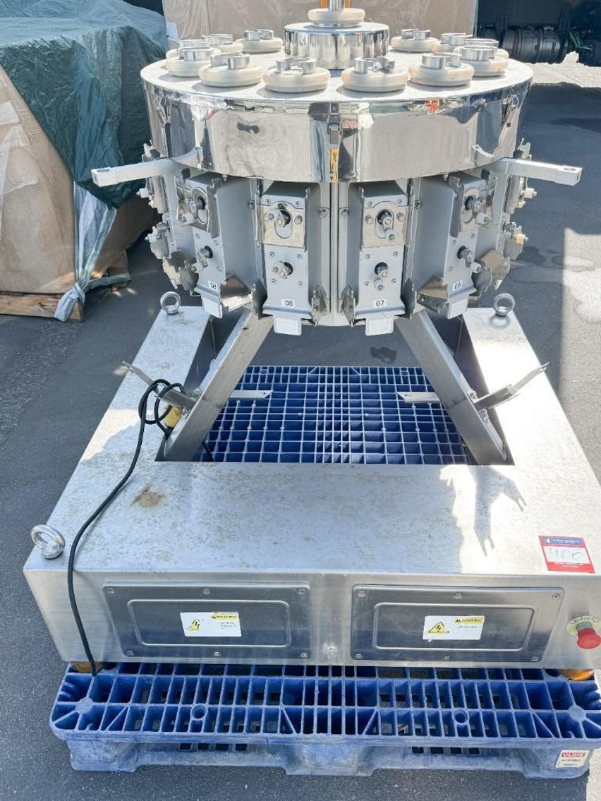 Image for MJK2028 14 Head Scale w/Buckets & Mezzanine