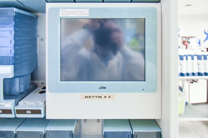 Image for MJK2035 Automatic Tablet Dispensing & Packaging System MDL: JV- 208DO