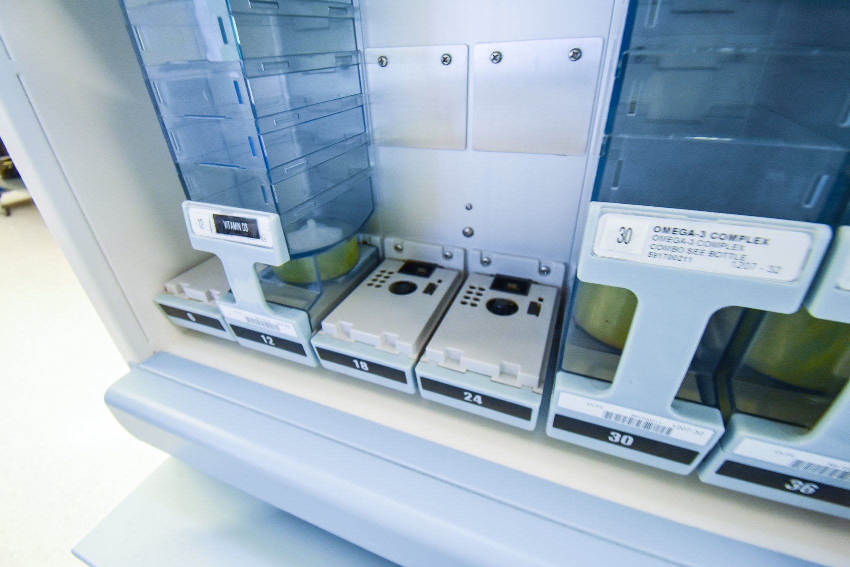 Image for MJK2034 Automatic Tablet Dispensing & Packaging System MDL: JV- 208DO