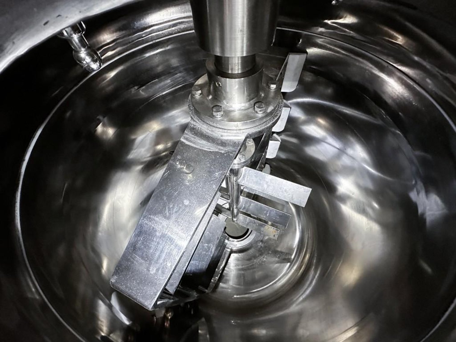 Image for MJK1918 NEW - 500 Liters SS Fully Jacketed Vacuum Triple Motion Mixing Kettle