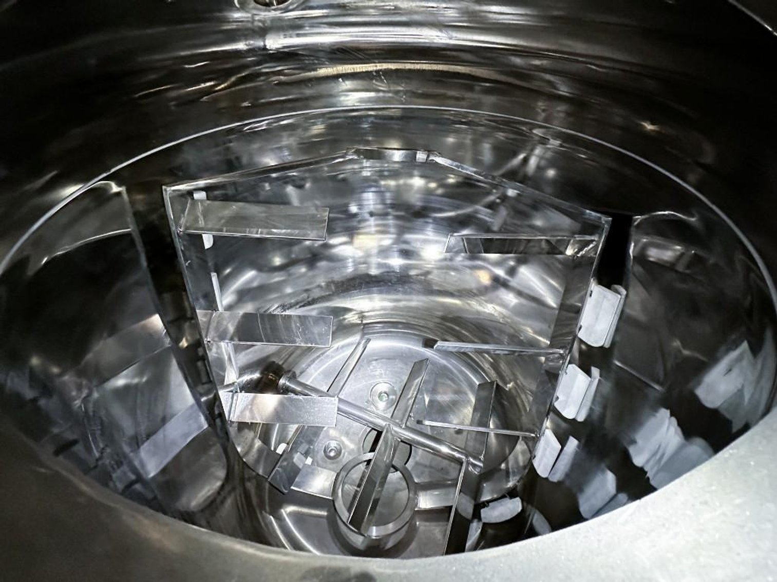 Image for MJK1928 NEW - 1000 Liter, SS, Fully Jacketed, Vacuum, Triple Motion Mixing Kettle