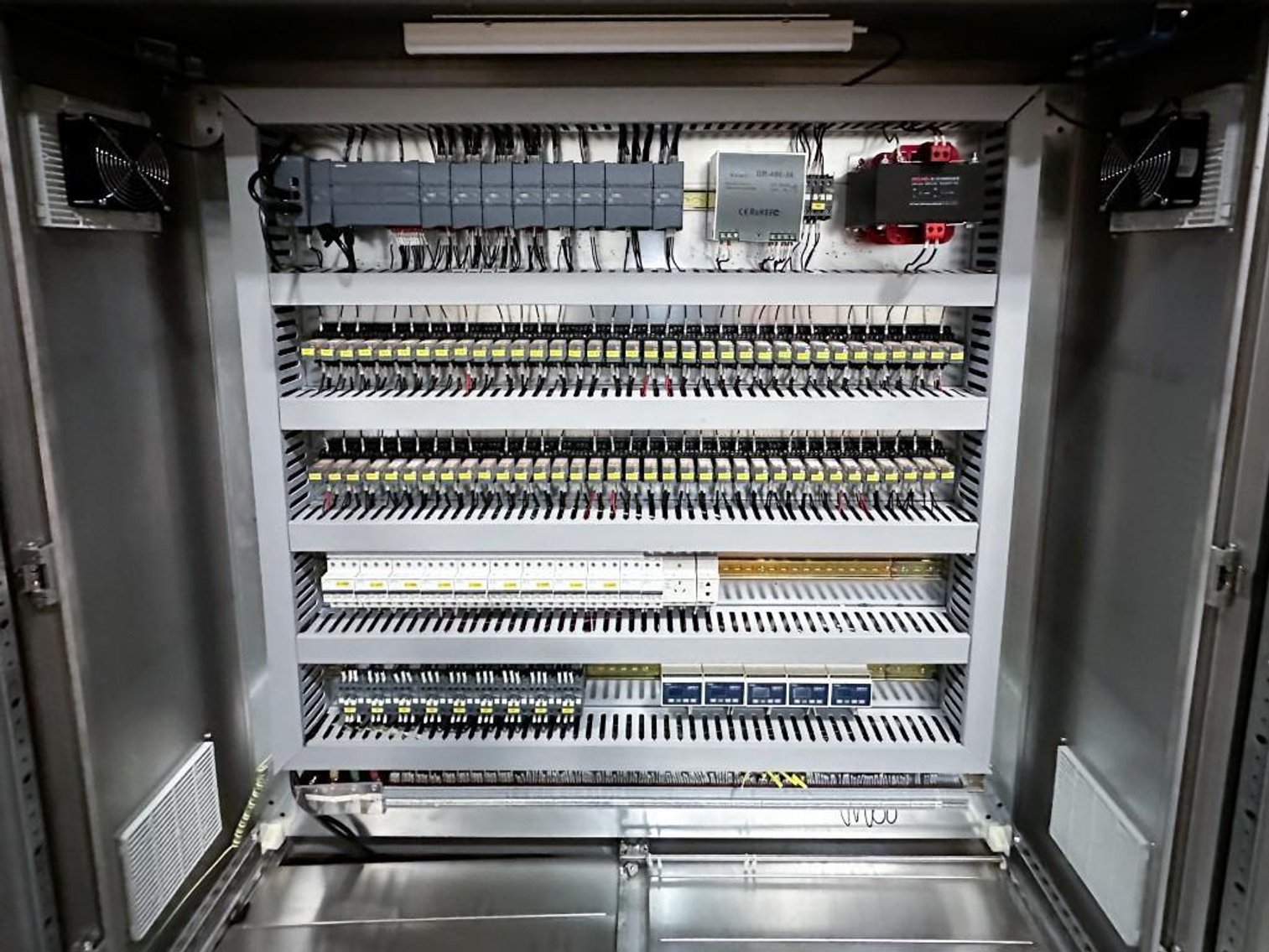 Image for MJK1934 SS Control Cabinet w/ drivers and controls