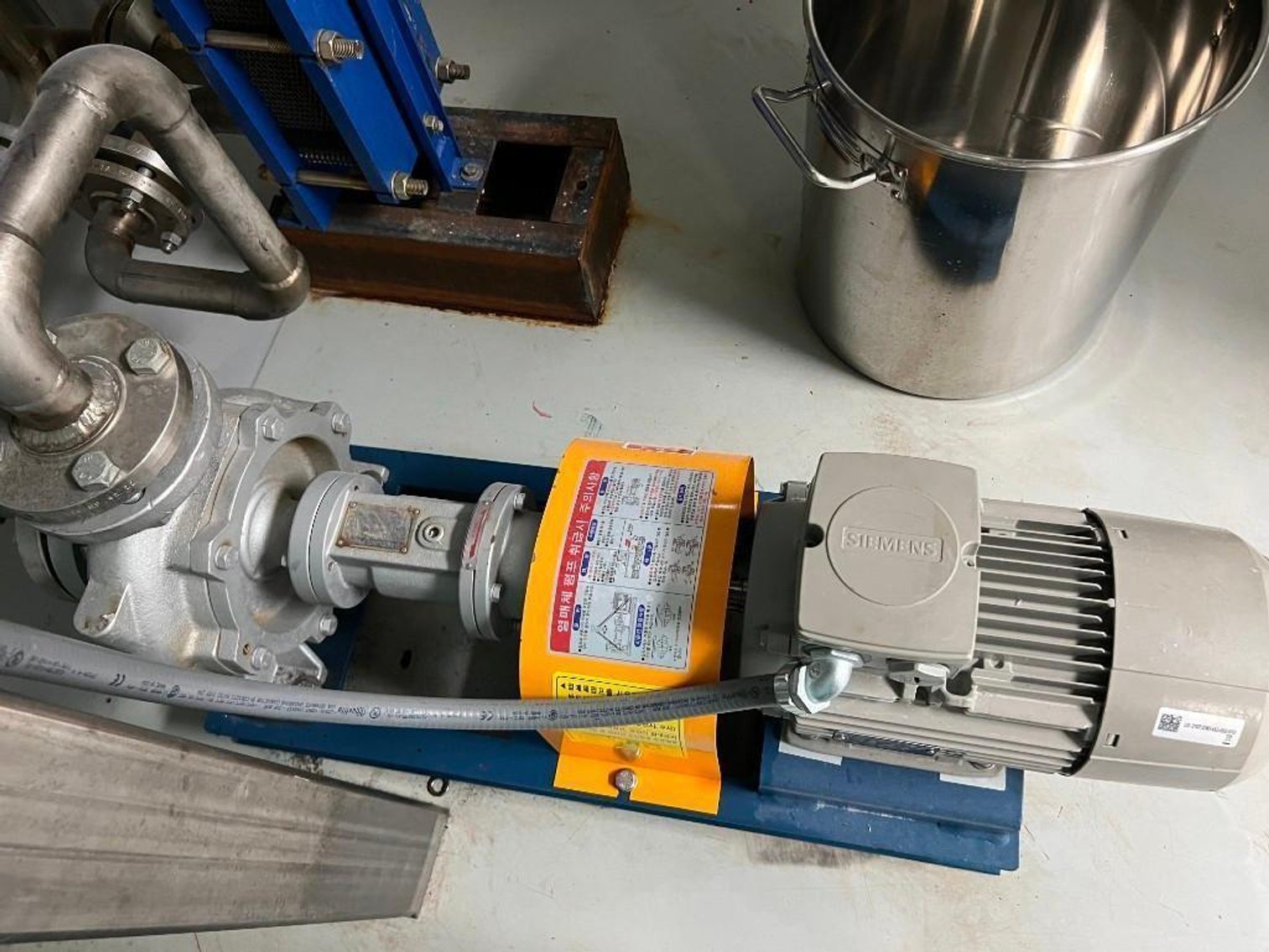 Image for MJK1889 Gelatin Reactor 800L on Mezzanine