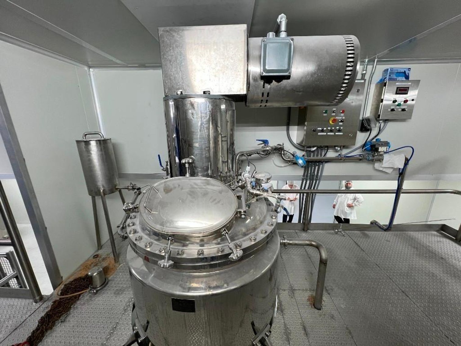 Image for MJK1889 Gelatin Reactor 800L on Mezzanine