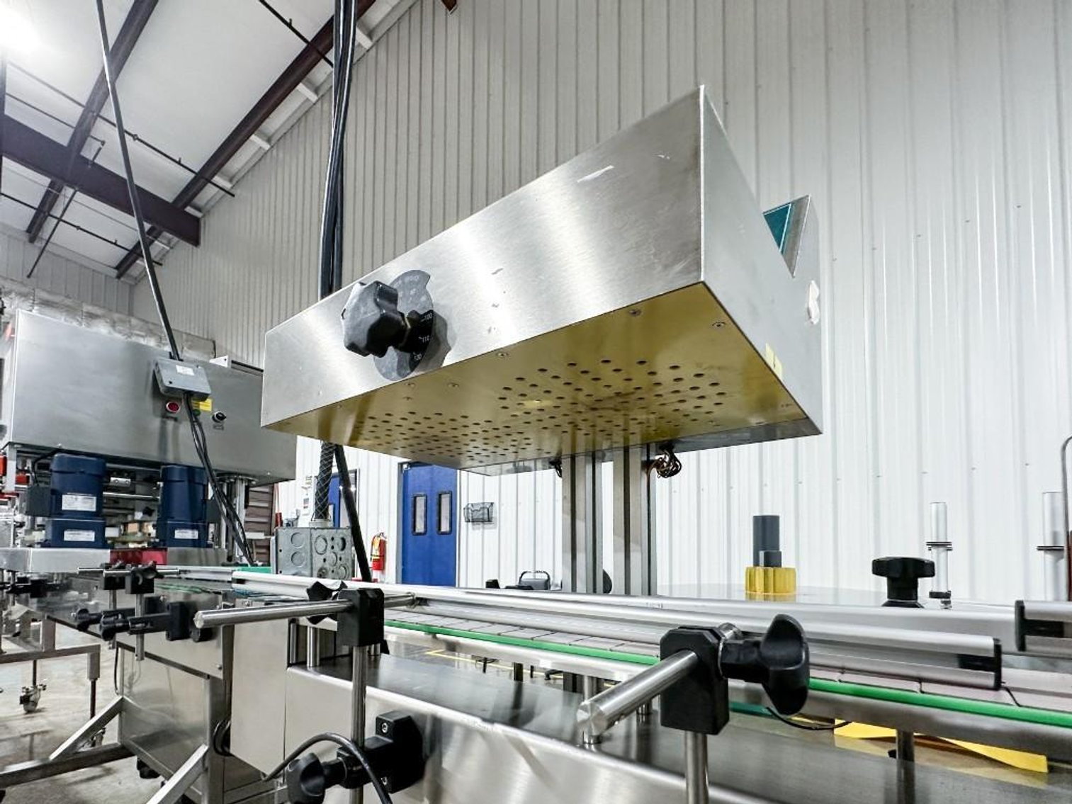 Image for MJK2079 LGYF – 2000 BX Magnetic Induction Sealer