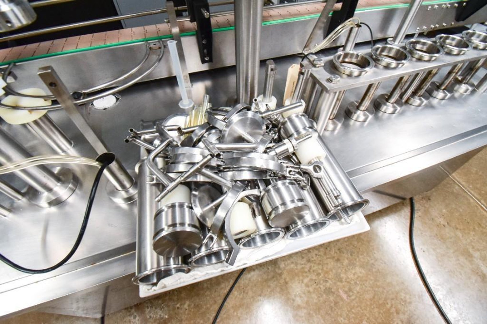 Image for MJK2098 KGF 6 Head Liquid Filler and Seal