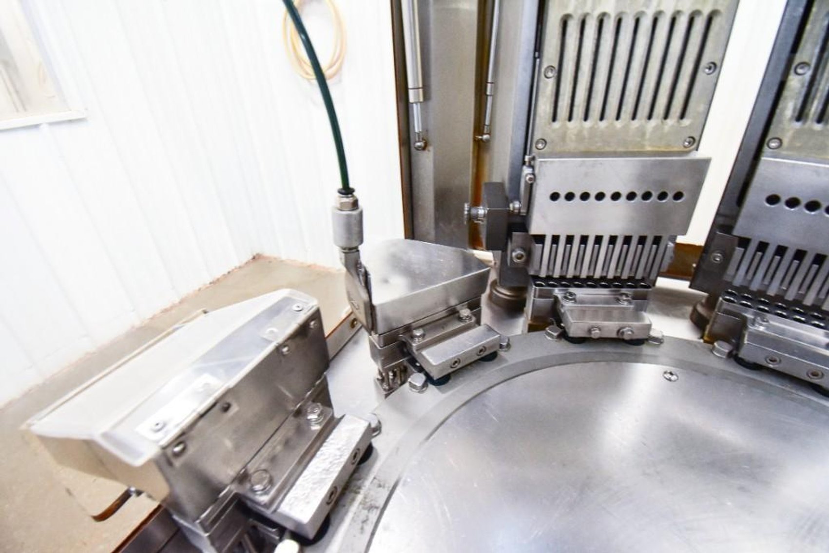 Image for ***SOLD*** MJK2107 NJP 2000 Encapsulation Machine