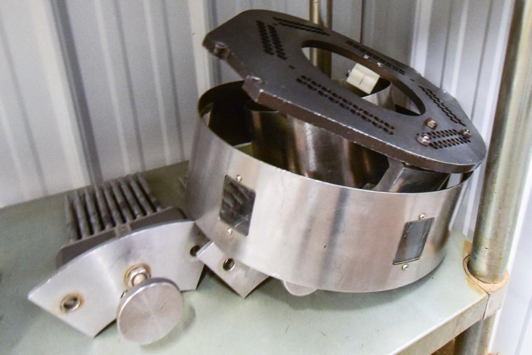 Image for ***SOLD*** MJK2107 NJP 2000 Encapsulation Machine