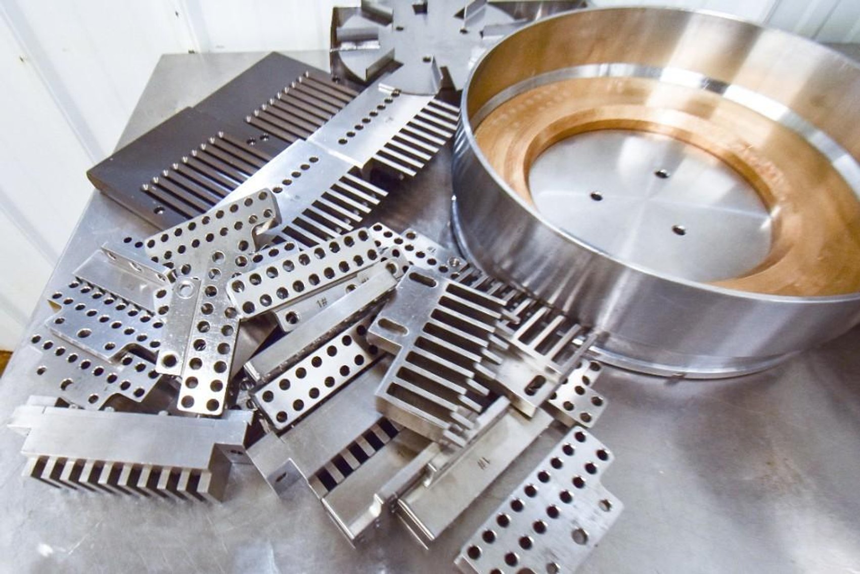 Image for ***SOLD*** MJK2107 NJP 2000 Encapsulation Machine