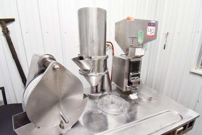 Image for MJK2105 Semi-Auto Capsule Filling Machine CGM-208