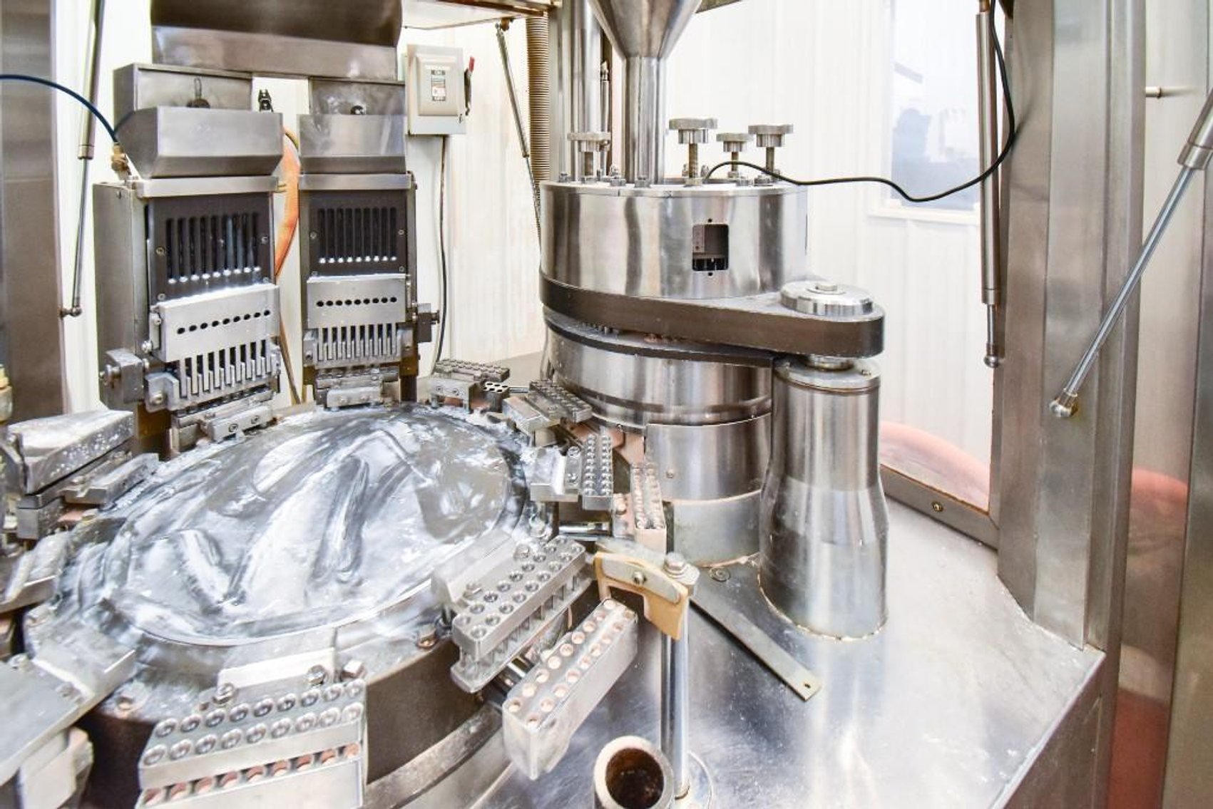 Image for MJK2113 NJP 2000 Encapsulation Machine