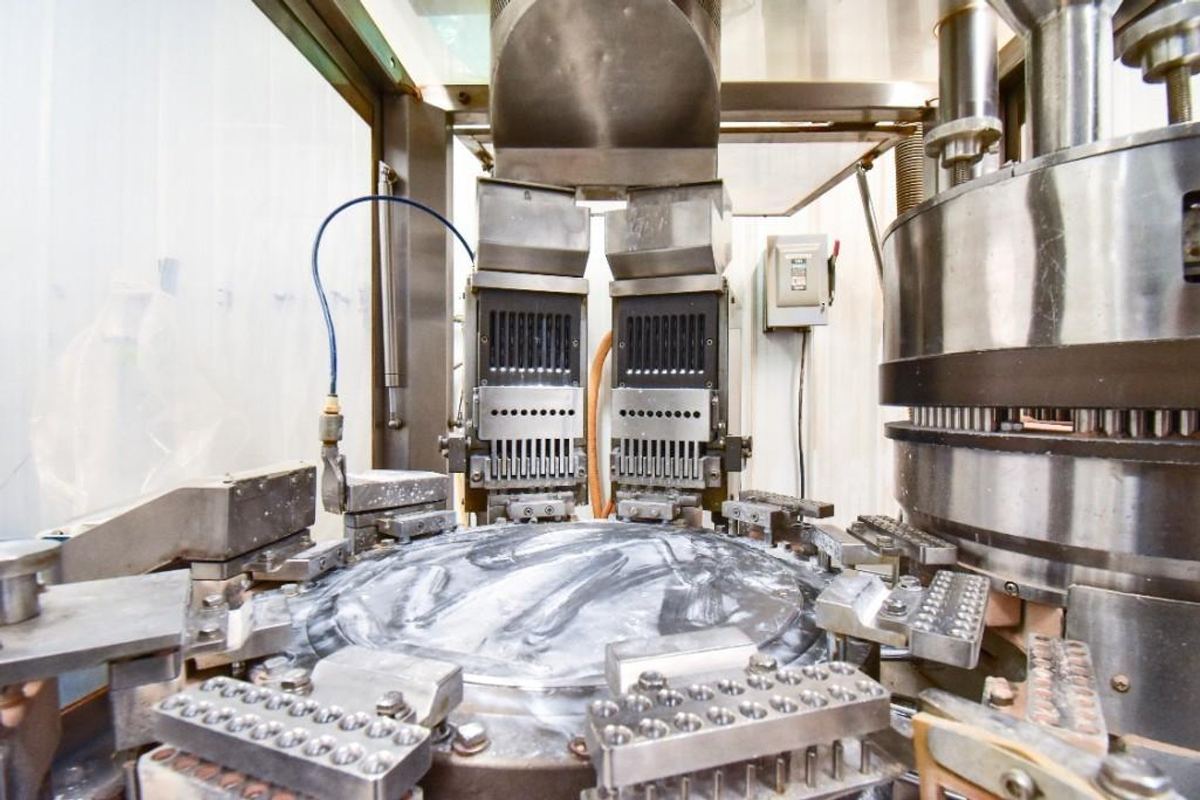 Image for MJK2113 NJP 2000 Encapsulation Machine