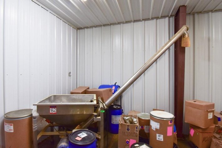 Image for MJK2118 Vibrating Loader Auger Screw with Hopper