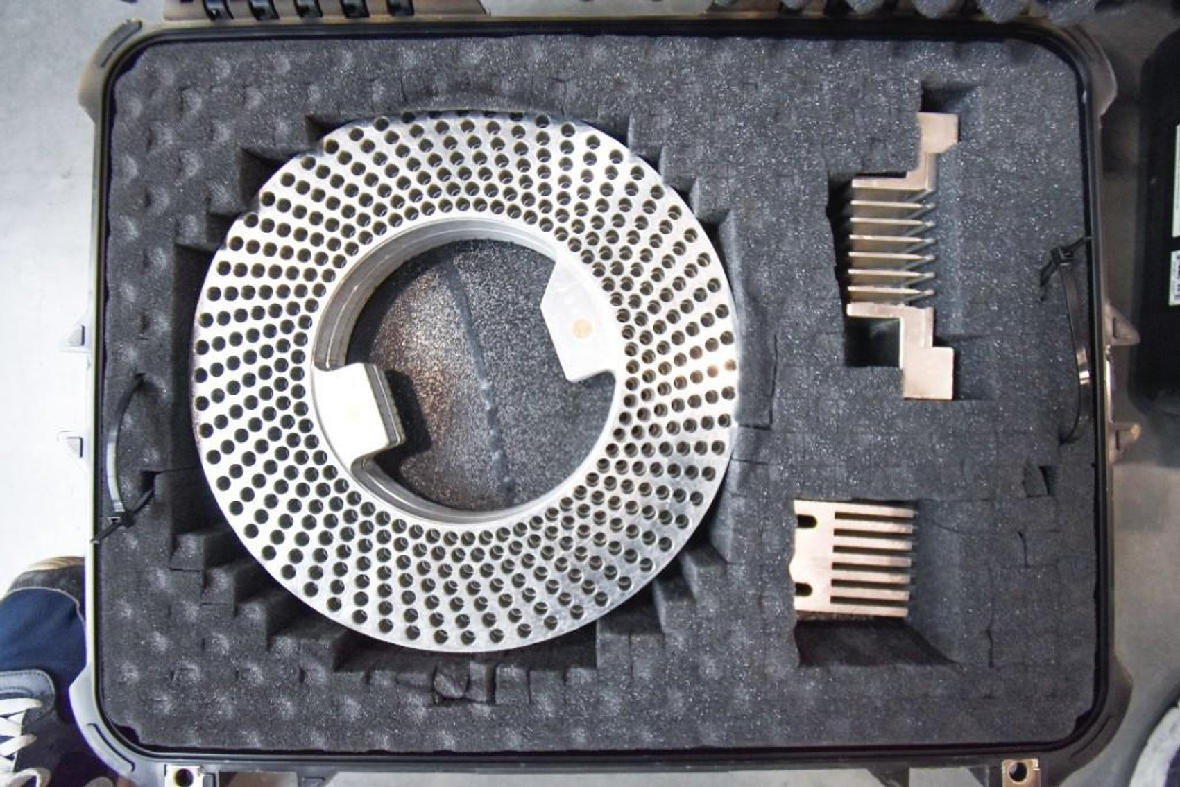 Image for MJK2124 Capsugel Ultra 8 II Semi Automatic Encapsulation Machine