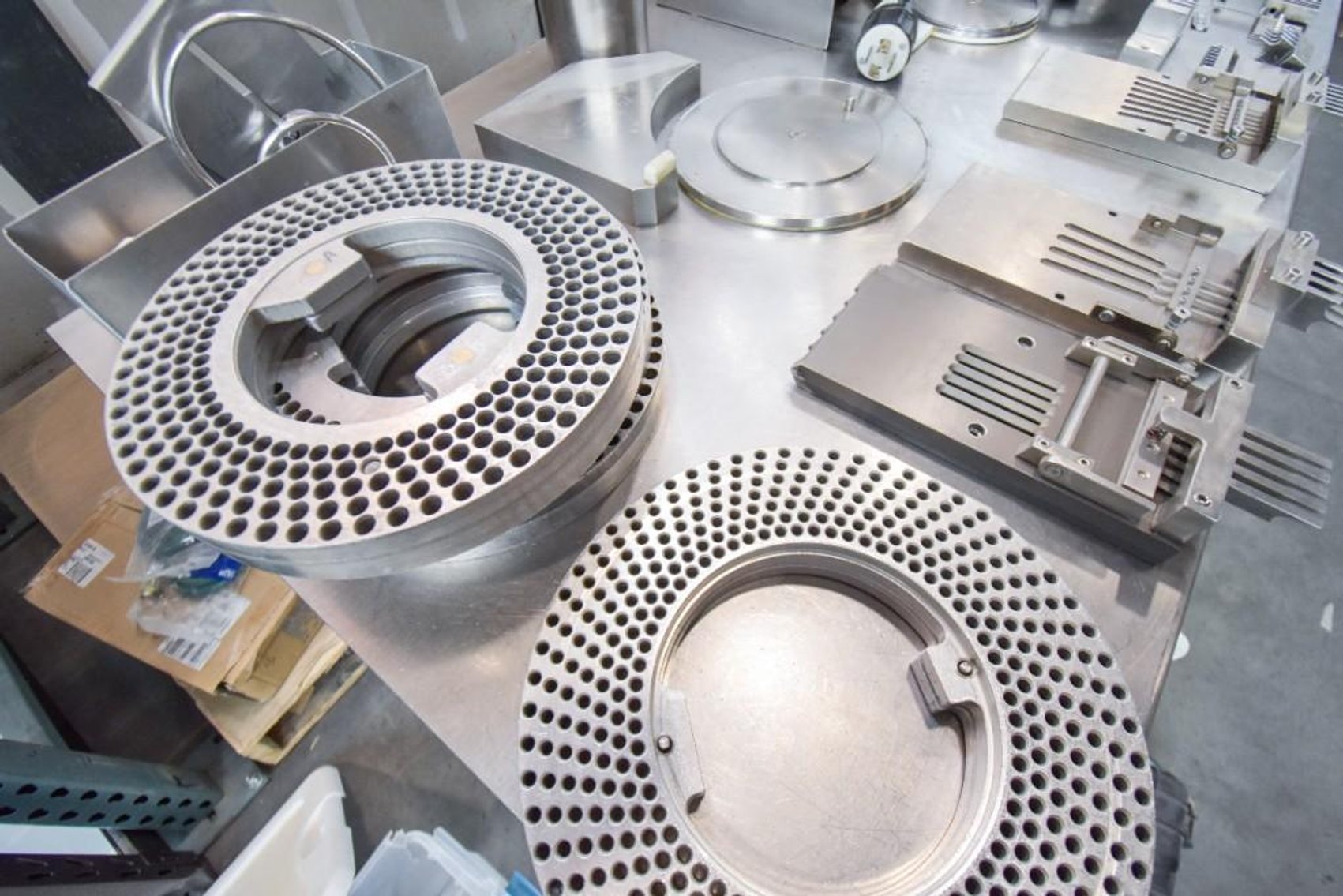 Image for MJK2124 Capsugel Ultra 8 II Semi Automatic Encapsulation Machine