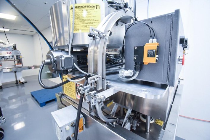 Image for ***SOLD*** MJK2134 KAPS ALL E4 Capper With Hopper