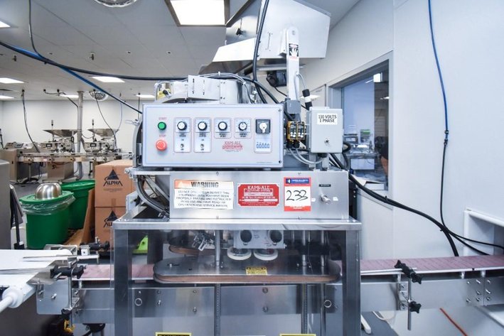 Image for ***SOLD*** MJK2134 KAPS ALL E4 Capper With Hopper