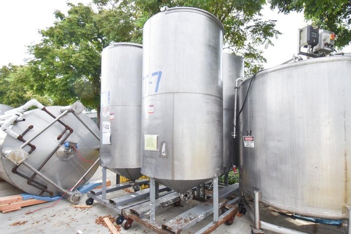 Image for ***SOLD*** MJK2151 T-7 Holding Tank on Casters, Tank, 750 Gallon, Stainless Steel, Cone Bottom, 4' x 8'