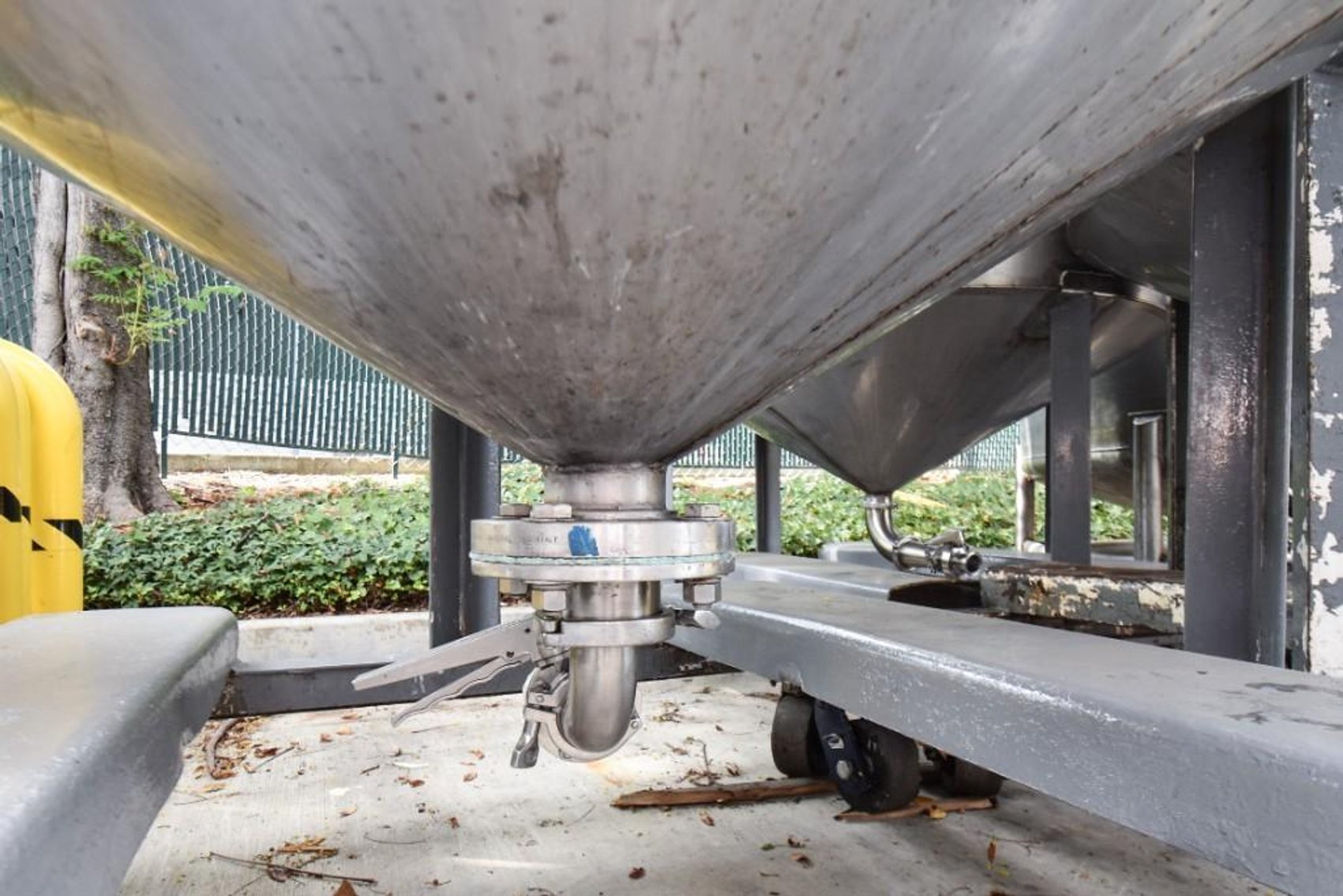 Image for ***SOLD*** MJK2152 T-1 Holding Tank on Casters, Tank, 750 Gallon, Stainless Steel, Cone Bottom, 4' x 8'