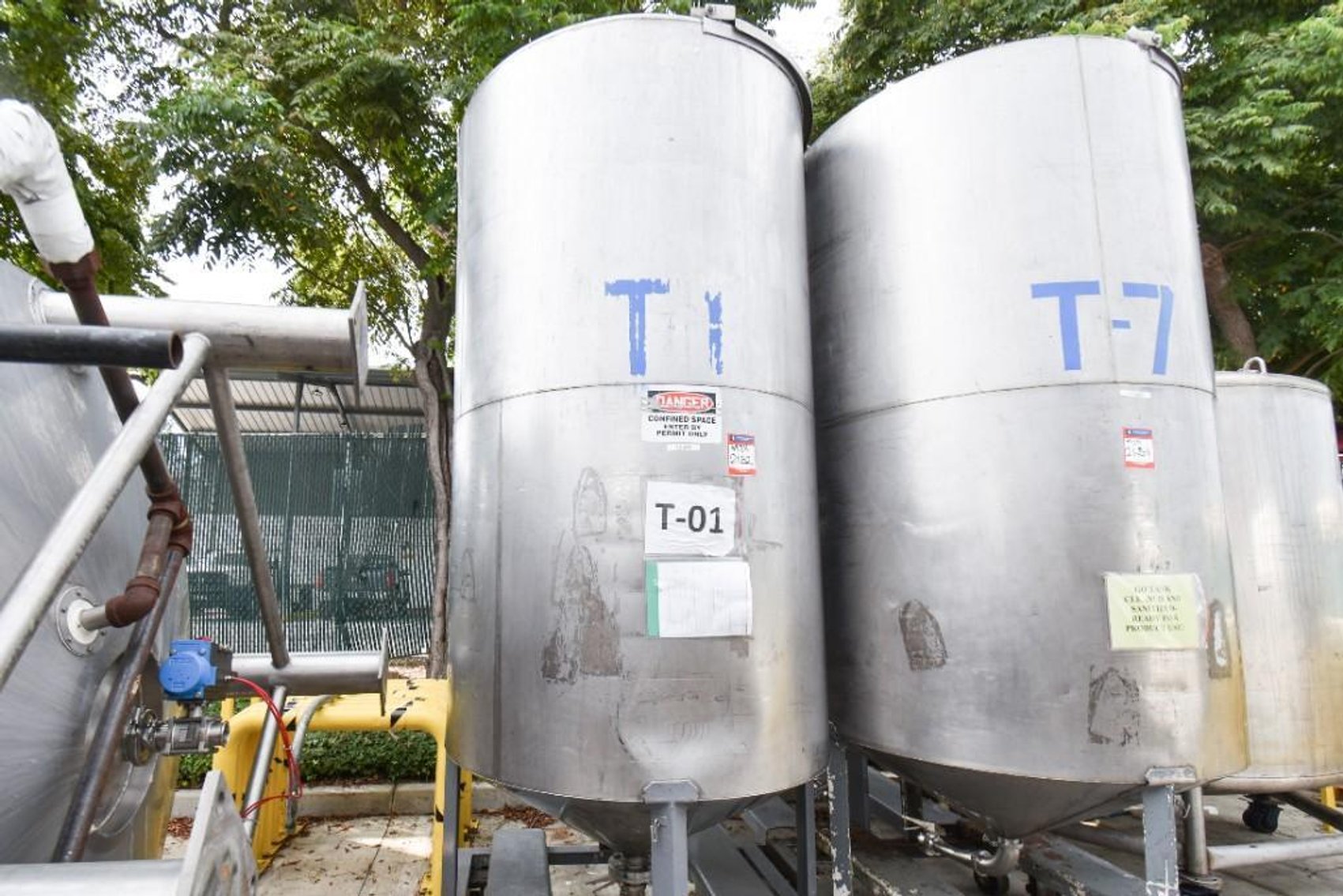 Image for ***SOLD*** MJK2152 T-1 Holding Tank on Casters, Tank, 750 Gallon, Stainless Steel, Cone Bottom, 4' x 8'