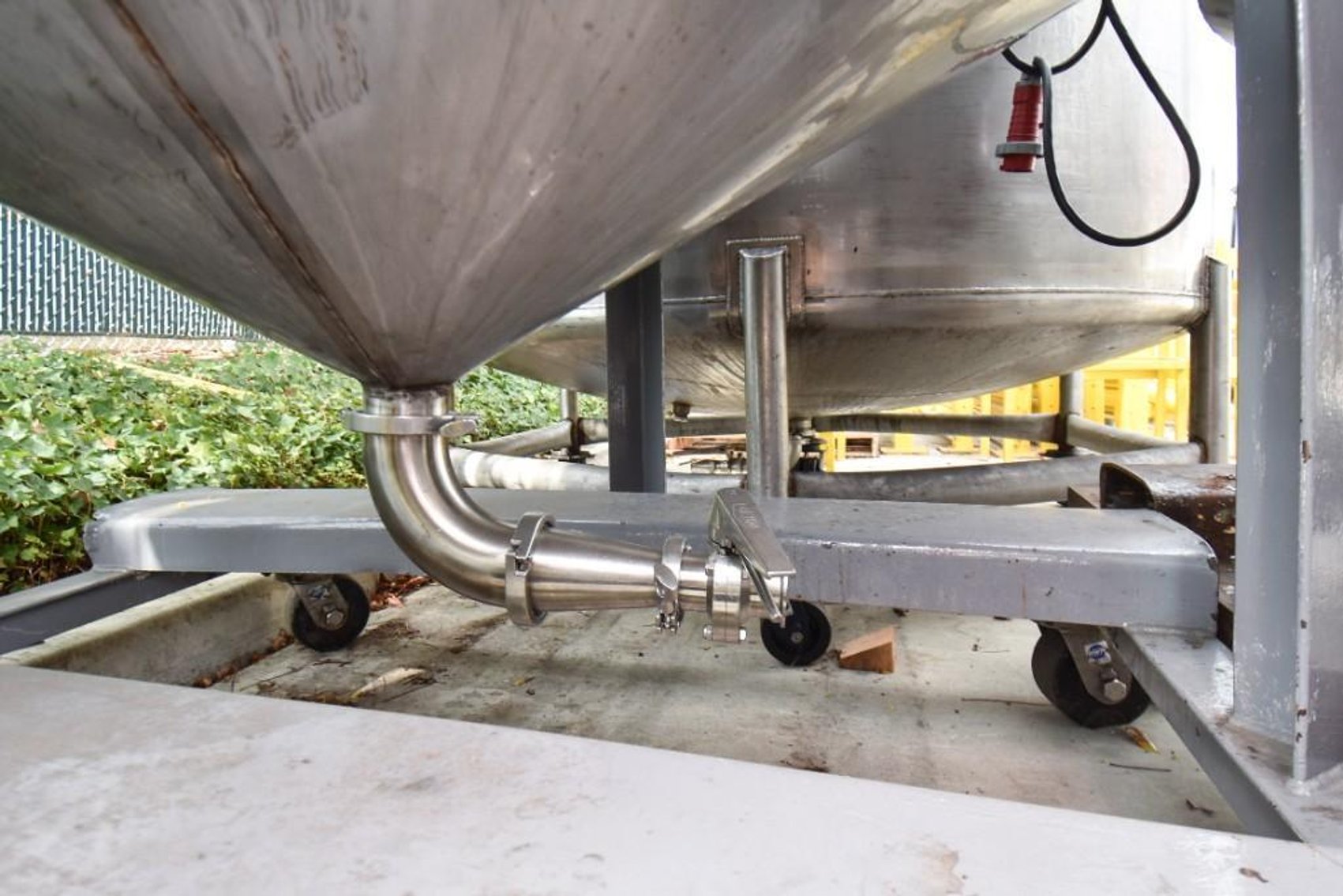 Image for ***SOLD*** MJK2153 Holding Tank on Casters, Tank, 750 Gallon, Stainless Steel, Cone Bottom, 4' x 8'