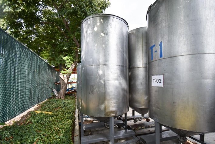 Image for ***SOLD*** MJK2153 Holding Tank on Casters, Tank, 750 Gallon, Stainless Steel, Cone Bottom, 4' x 8'