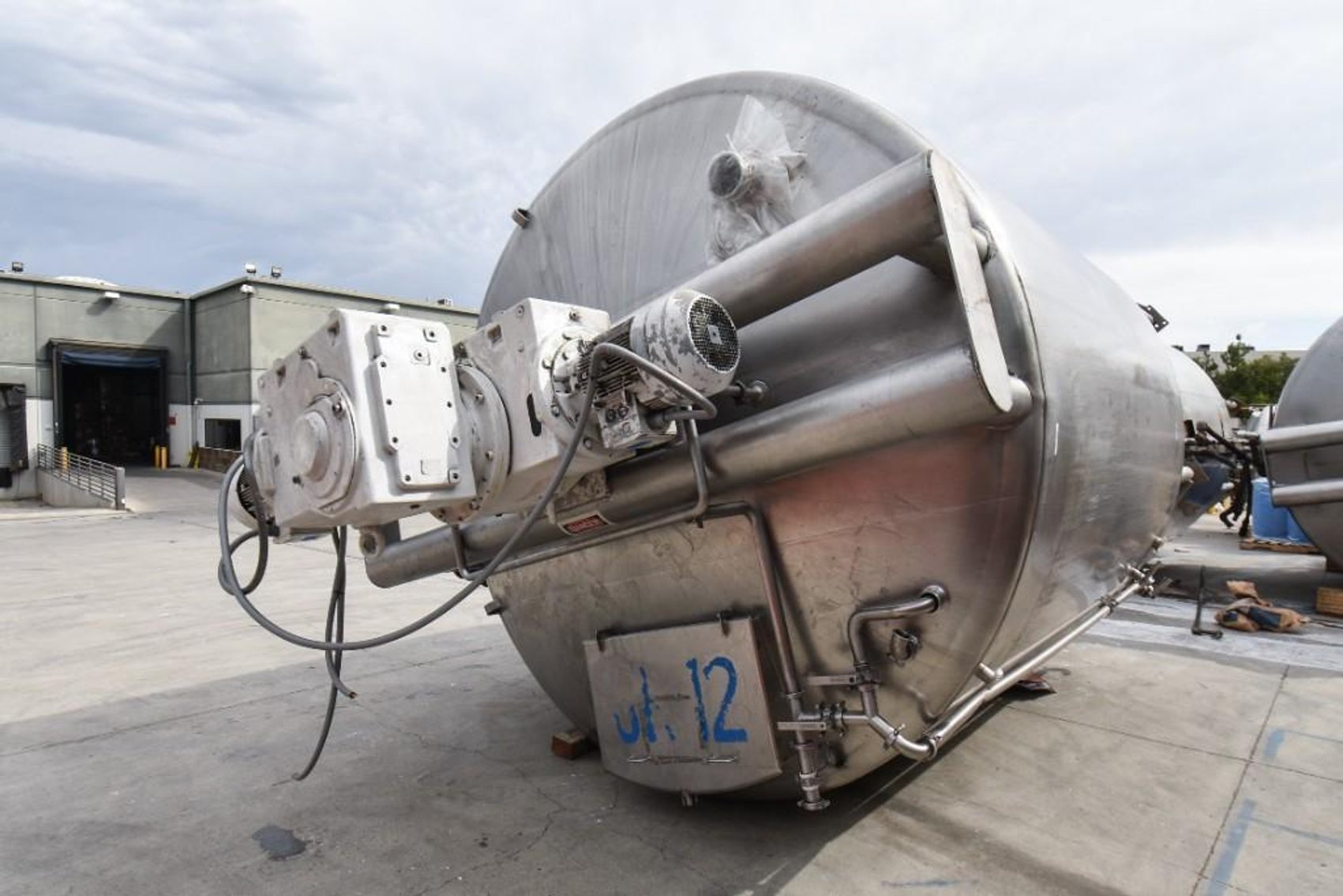 Image for ***SOLD*** MJK2164 Jacketed Liquid Mixing Tank with Dual motors, Tank, 6,000 Gallon Dbl Agitation