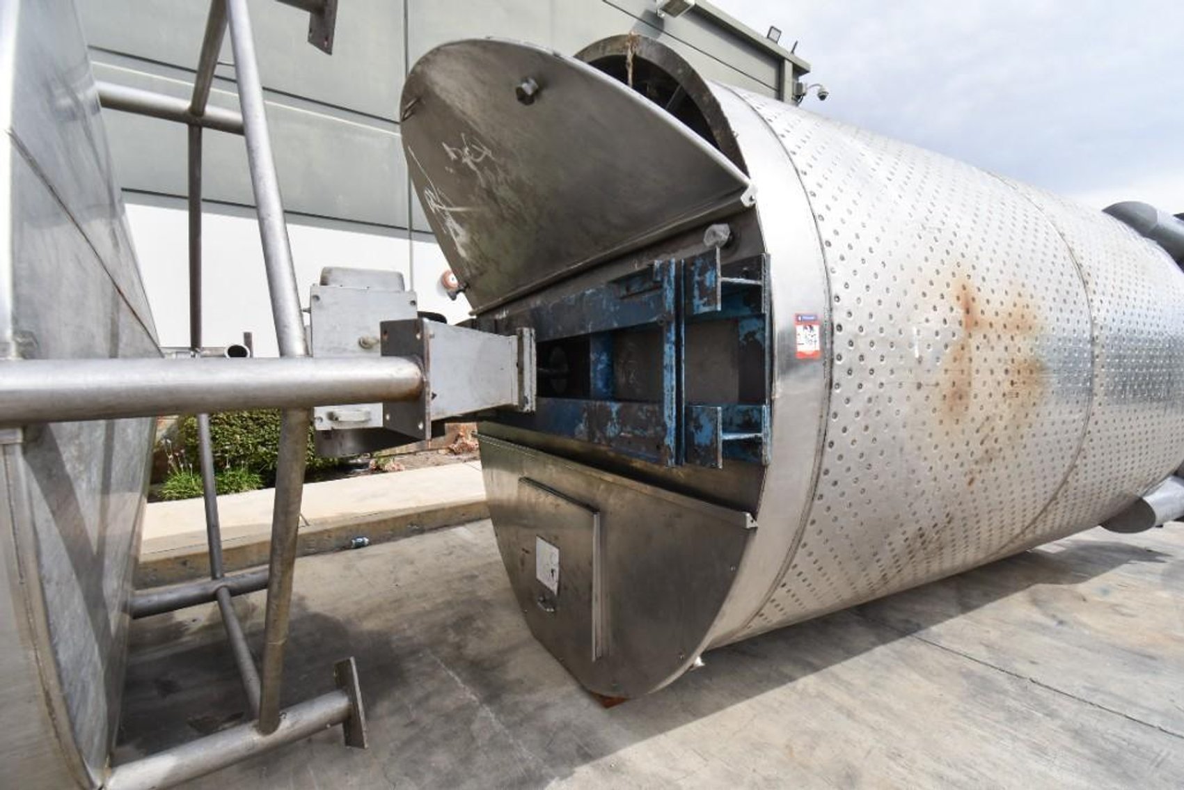 Image for ***SOLD*** MJK2167 JK-2 Jackted Dimple Tank with Agitation, Tank, 3,000 Gallon, Stainless Steel, Agitate, Jacketed