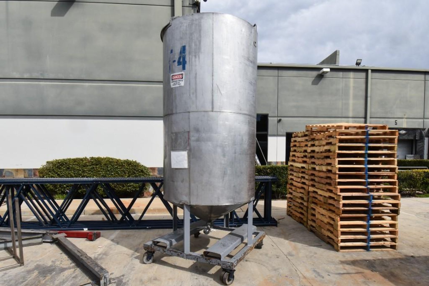 Image for MJK2169 T-4 Holding Tank on Casters, Tank, 750 Gallon, Stainless Steel, Cone Bottom, 4' x 8'