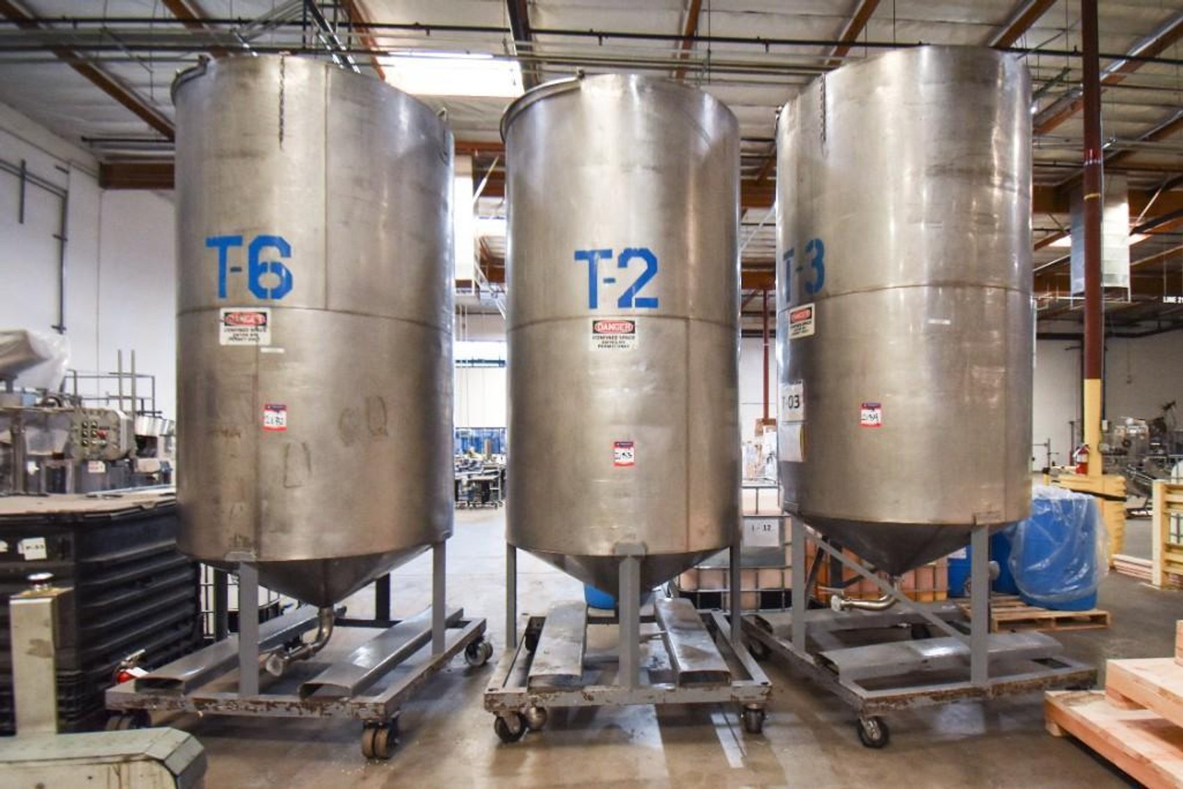 Image for ***SOLD*** MJK2183 Stainless Steel Cone Bottom Tank, approximately 750 Gallon