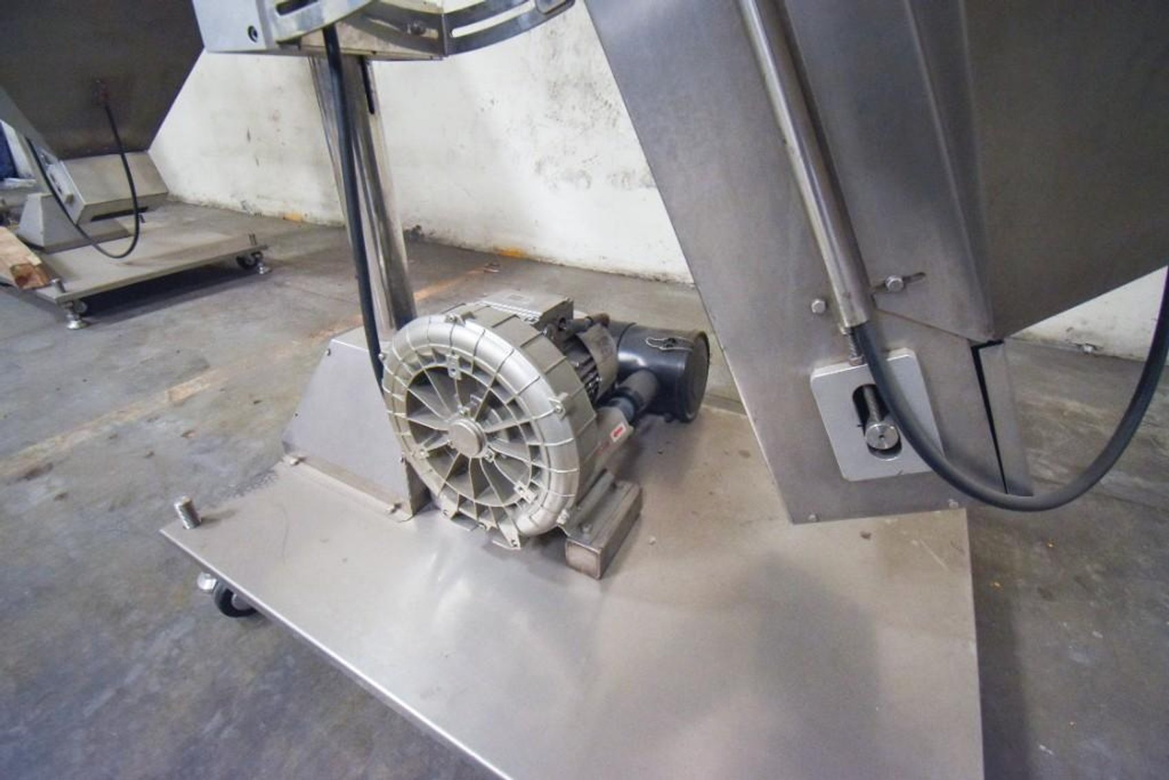 Image for MJK2194 Pharma Pack  Cleated Cap Elevator