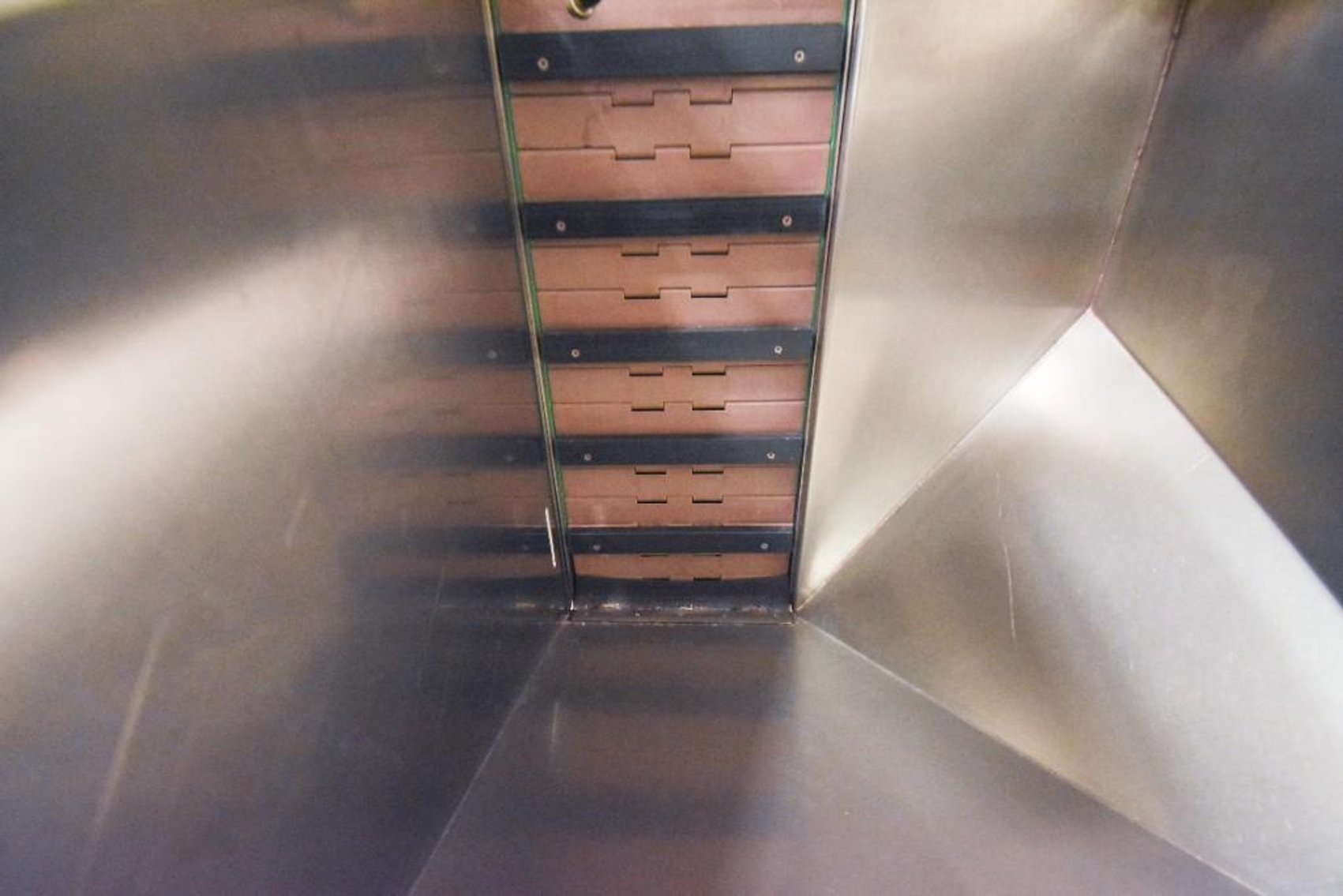 Image for MJK2196 Pharma Pack Cleated Cap Elevator