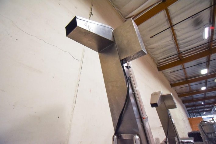 Image for MJK2196 Pharma Pack Cleated Cap Elevator