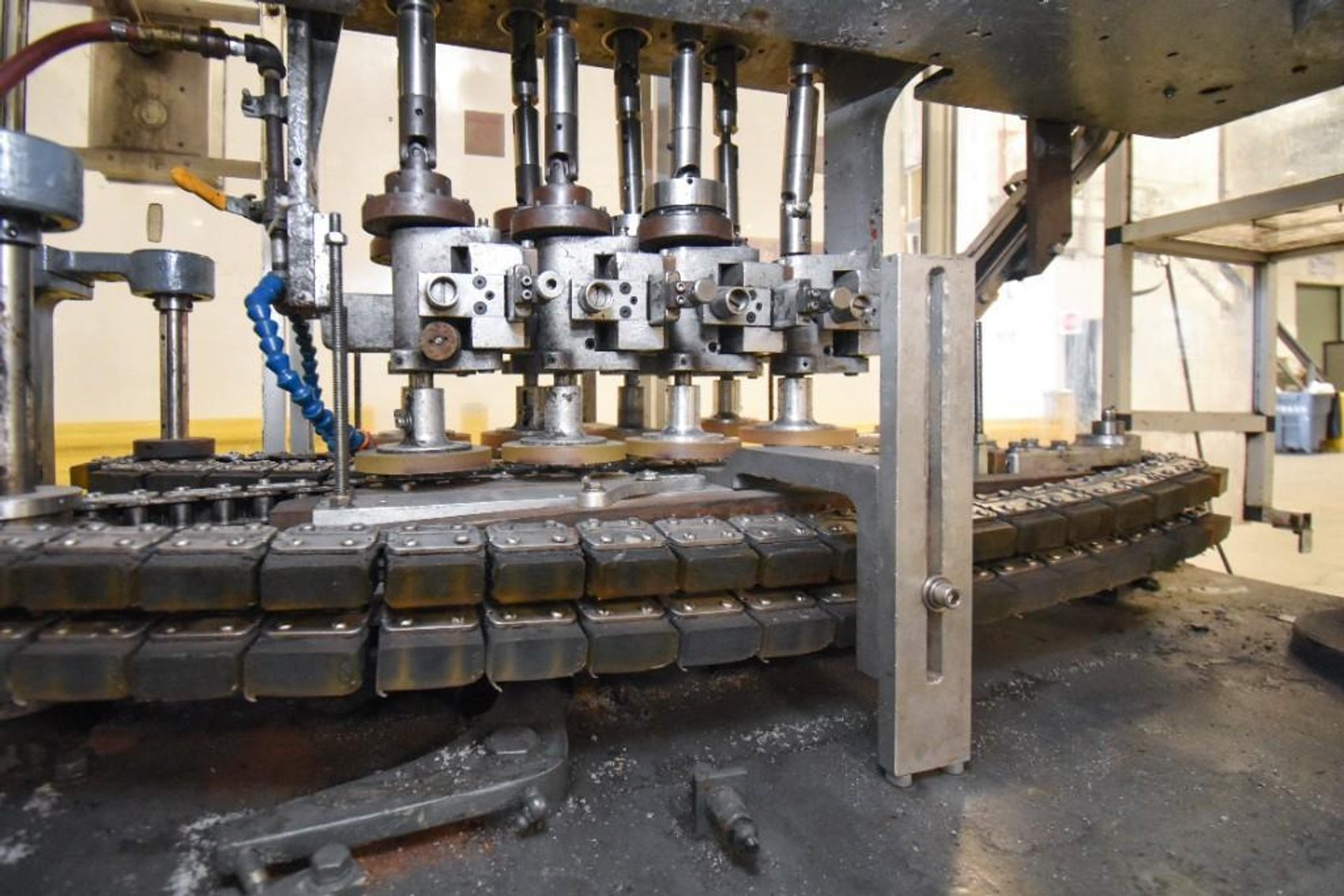 Image for MJK2200 4 Spindle Capper with Hopper