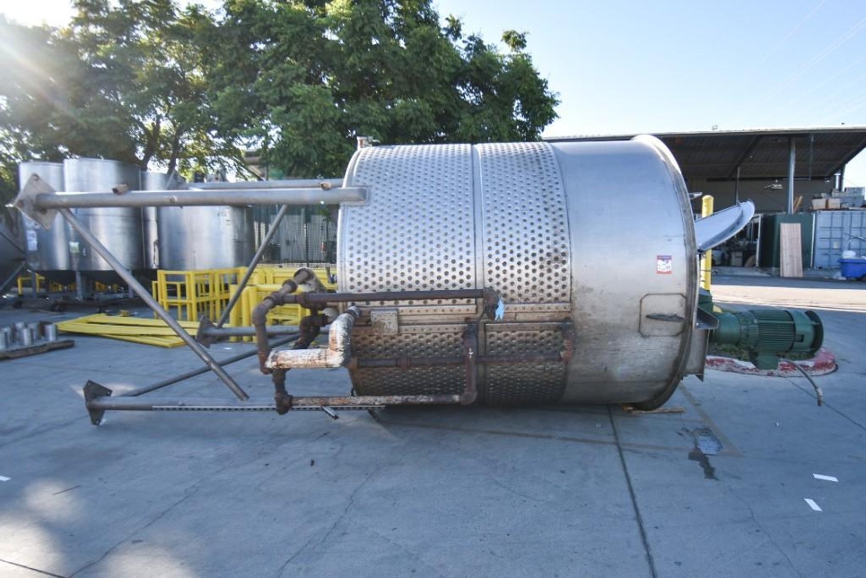Image for MJK2214 ***SOLD*** Stainless Steel Agitated Dimple Jacketed Mix Tank, Approximately 3,000 Gallon