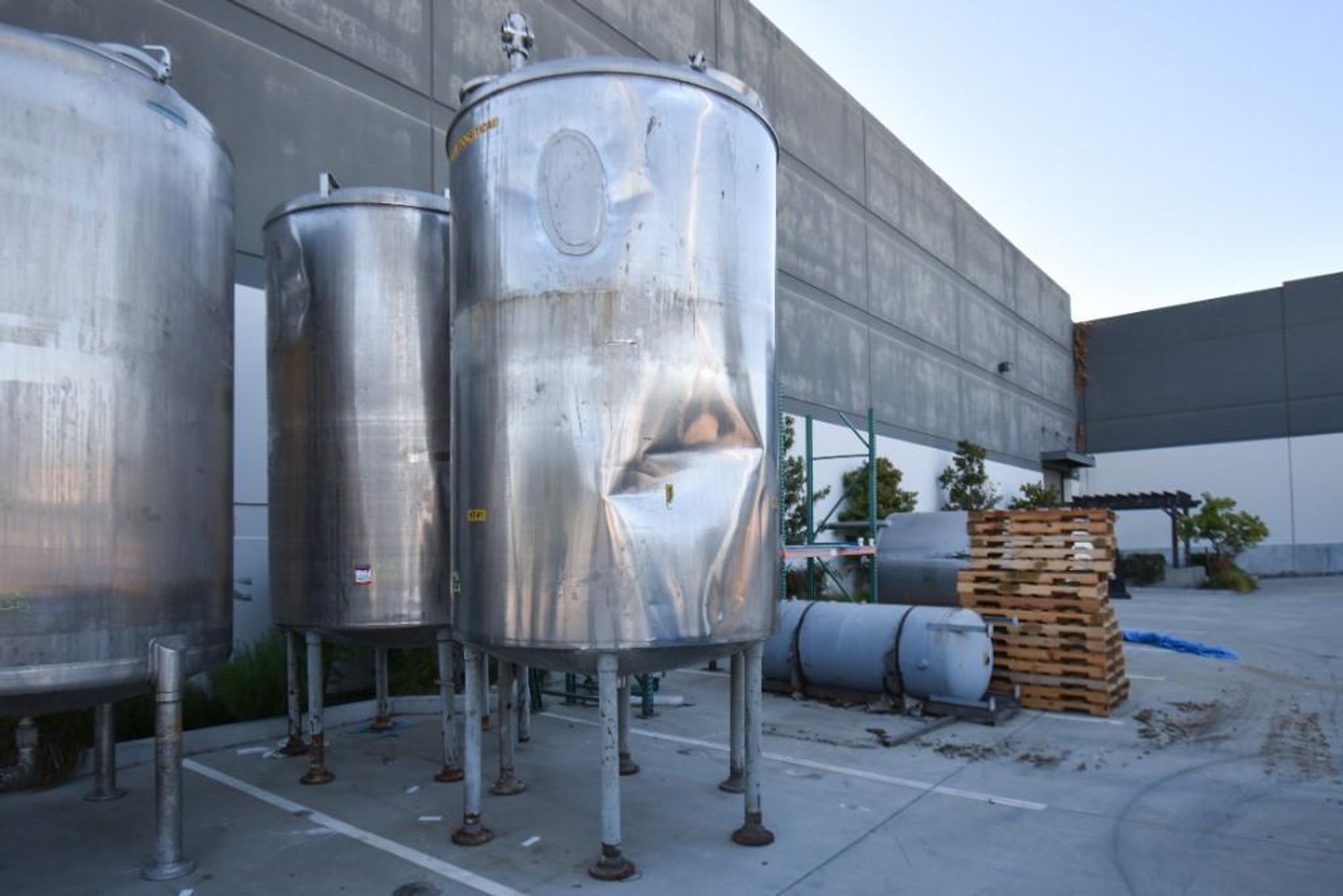 Image for ***SOLD*** MJK2217 Stainless Steel Dish Bottom Tank, approximately 2,000 Gallon capacity