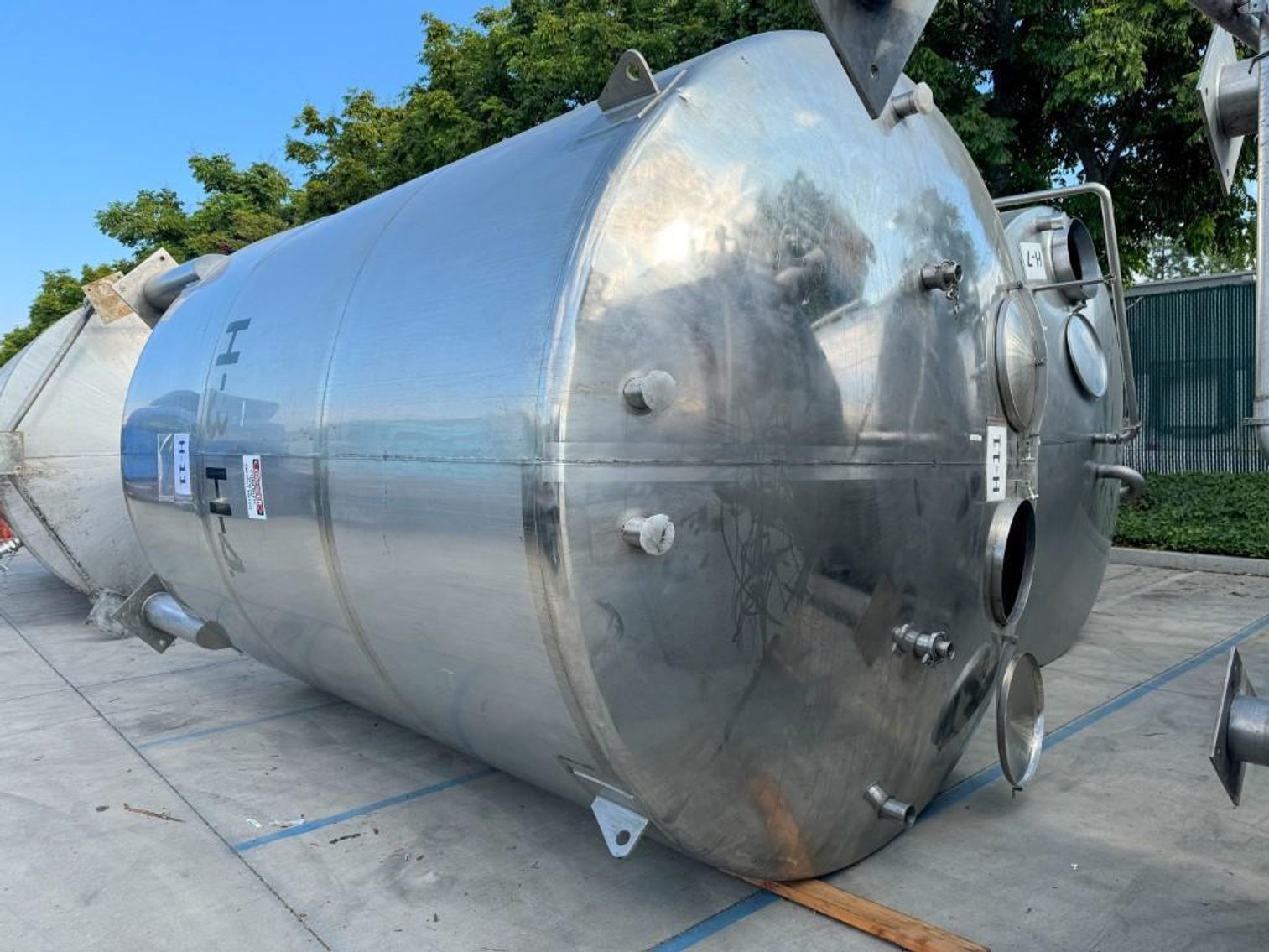 Image for ***SOLD*** MJK2270 Stainless steel Dual Compartment Single Wall StorageTank 6000 Gallons