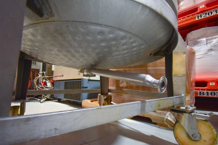 Image for ***SOLD*** MJK2063 Softgel Tank on Casters