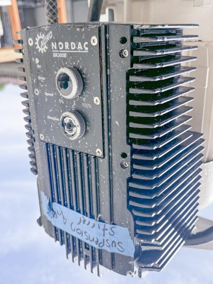 Image for MJK2281 Mixer with scoop-style mixing paddles