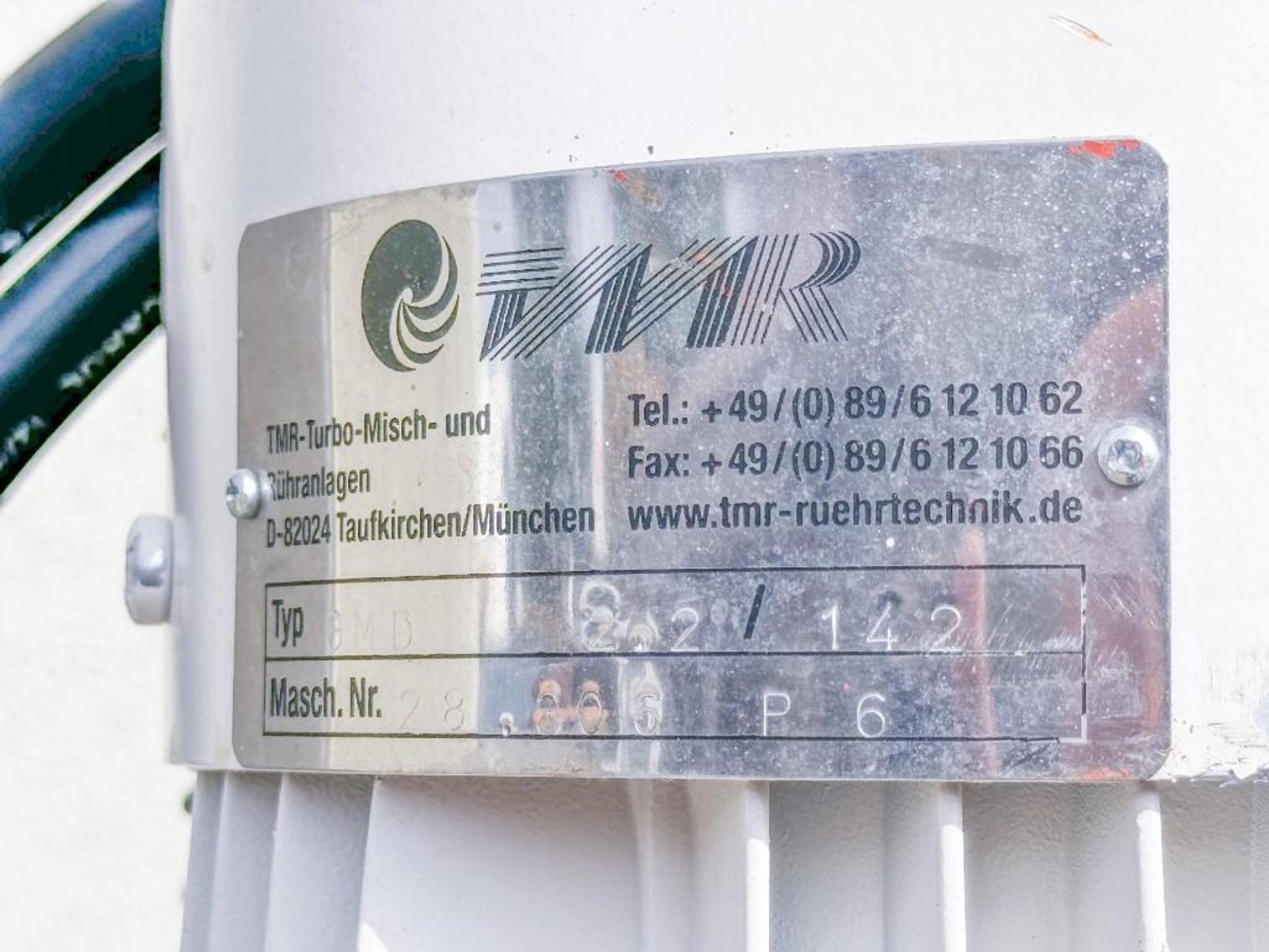 Image for MJK2282 Mixer with scoop-style mixing paddles