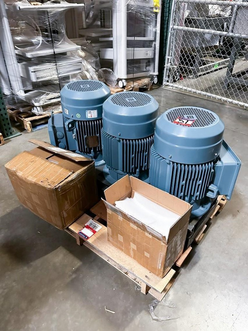 Image for MJK1895 NEW - 3 Large ABB Motor drives MDL IEC60034-1, 3 CT