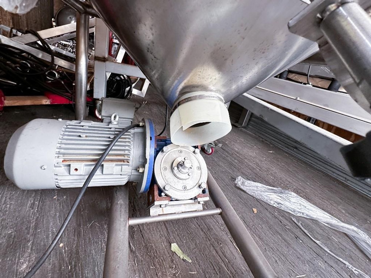 Image for ***SOLD*** MJK1900 Powder Hopper w/ drive for Conveyor Screw no blade/screw