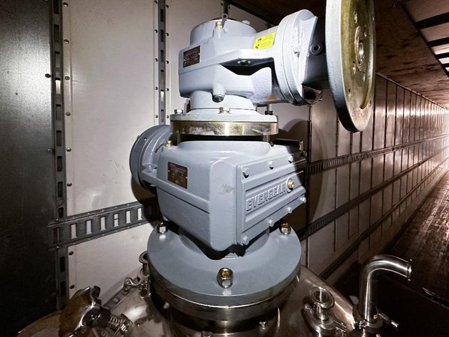 Image for MJK1909 New, 500 Liter SS Fully Jacketed Vacuum Triple Motion Mixing Kettle