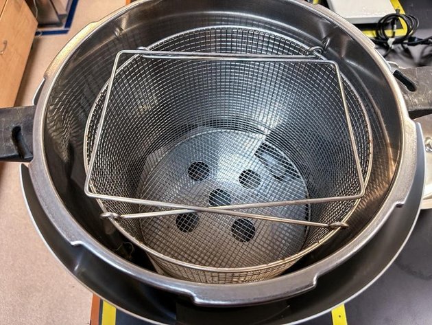 Image for MJK2374 Yamato AutoClave SK100C