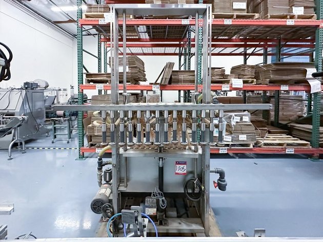 Image for MJK2392 14 Head Liquid Filler With Reservoir