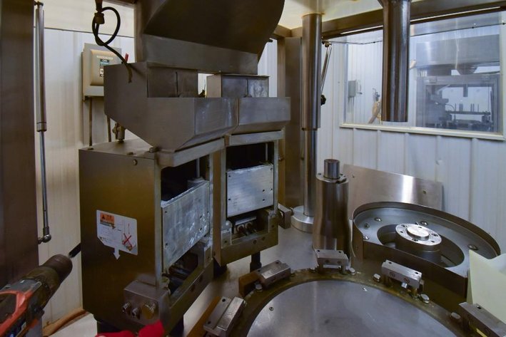 Image for MJK2074 NJP 2000 Encapsulation Machine