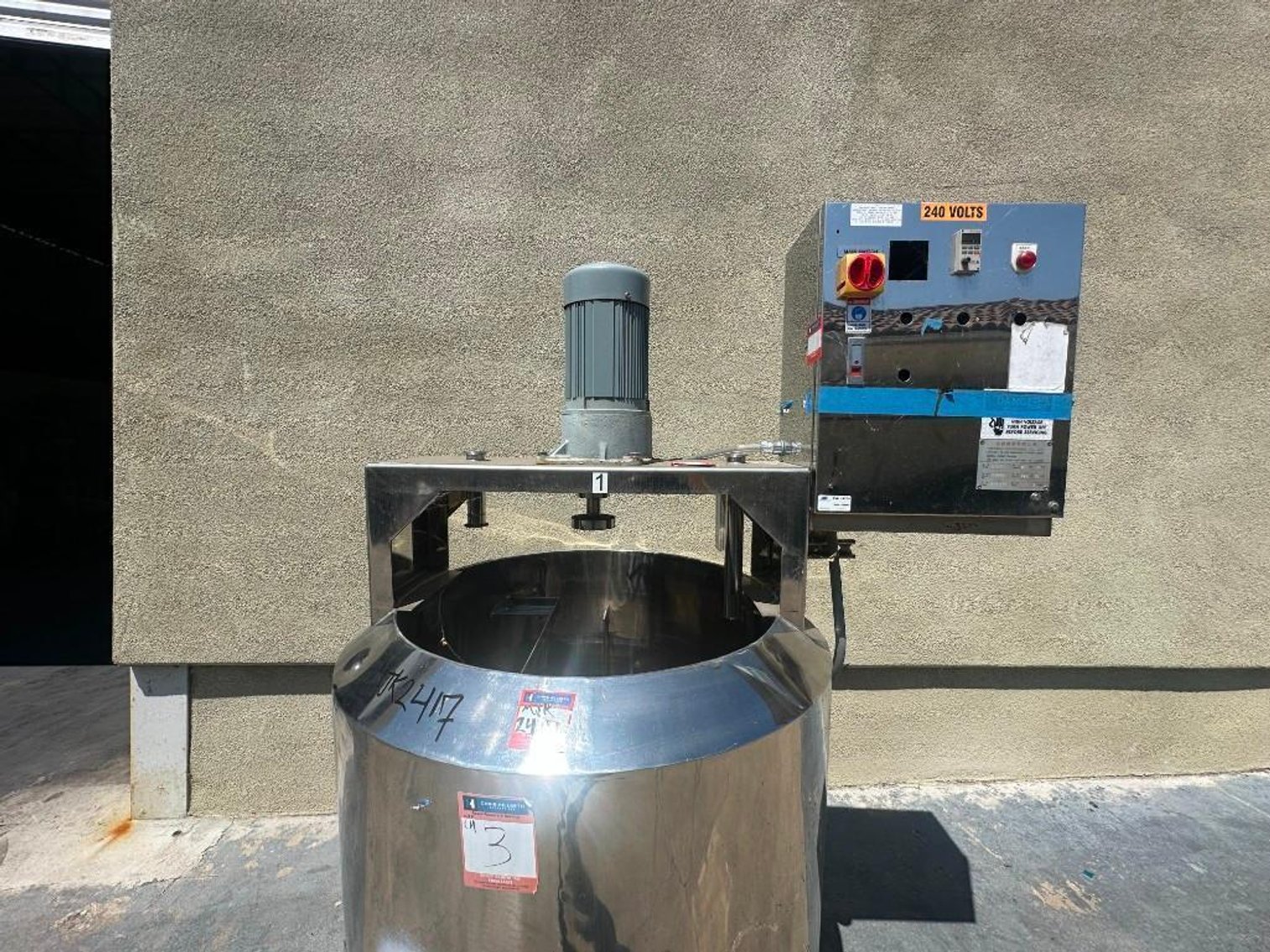 Image for ***SOLD*** MJK2417 100 Gallon Jacketed Tank set up with Agitation Motor