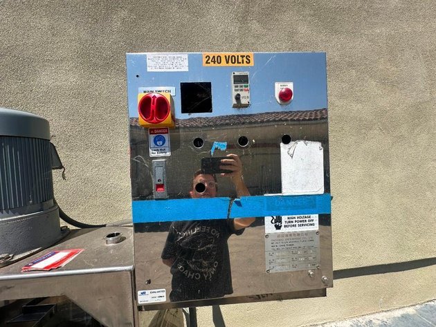 Image for ***SOLD*** MJK2417 100 Gallon Jacketed Tank set up with Agitation Motor