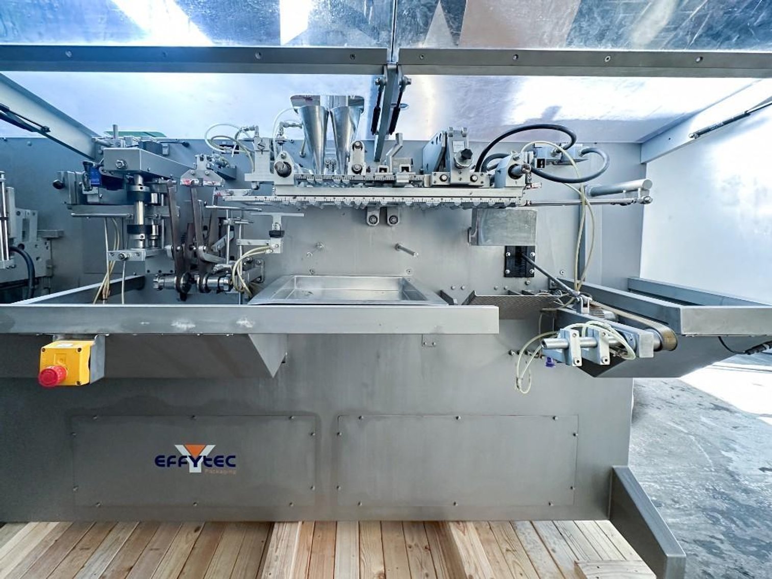 Image for MJK2425 Effytec Pouch Filling machine HB142