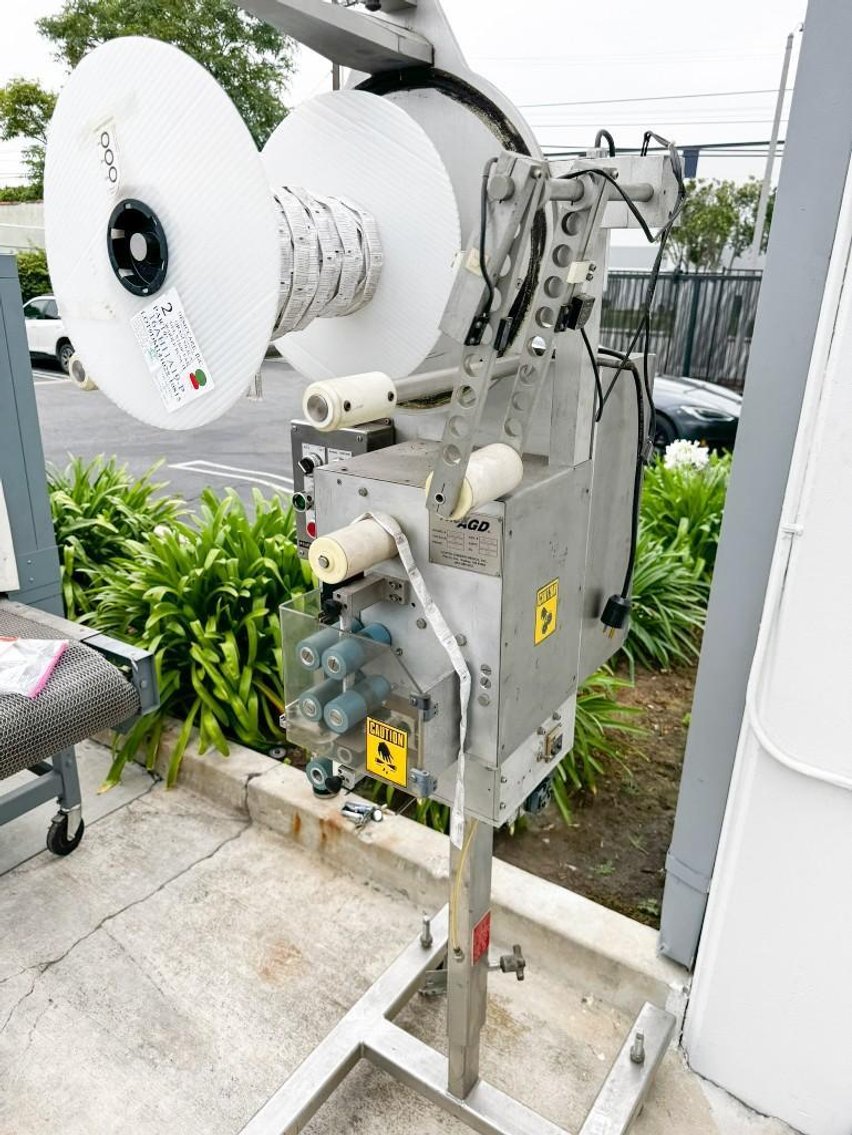 Image for MJK2439 Pack AGD Desiccant Model PD-202 Pouch Feeder